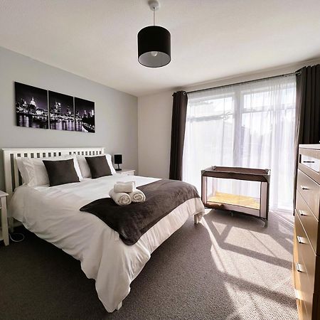 Spacious Family Bungalow With Garden For Up To 7 Epsom Eksteriør billede